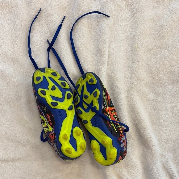 Adidas Vibrant Kids soccer cleats  with Graphic Design size youth 13 - Picture 3 of 7